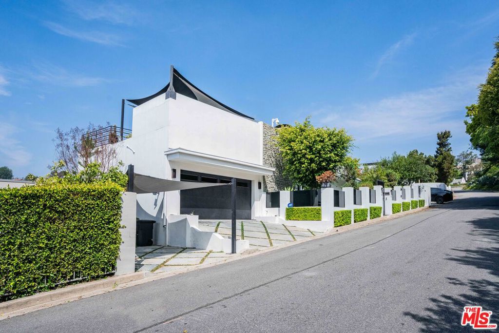1441 Summitridge Drive — photo