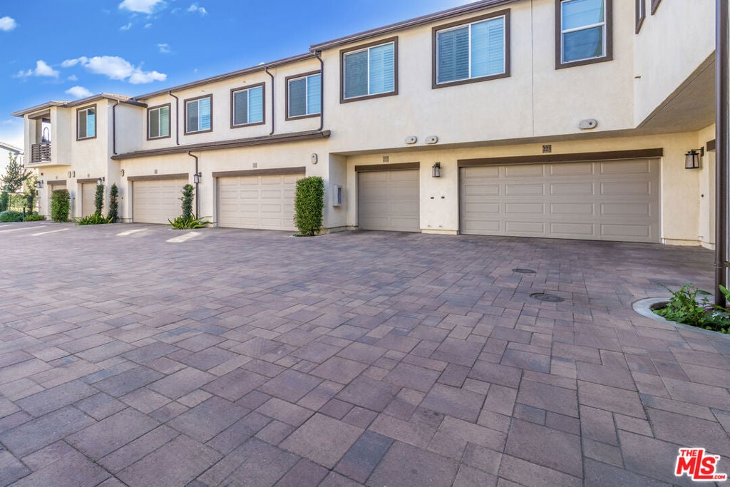 3970 S Oasis Paseo 222 — photo
