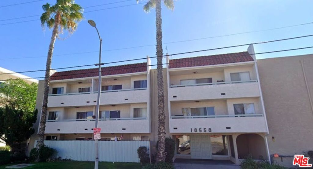 18558 Roscoe Boulevard 313 — photo