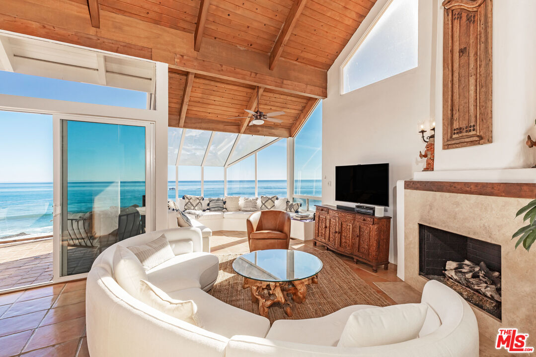 24408 Malibu Rd — photo