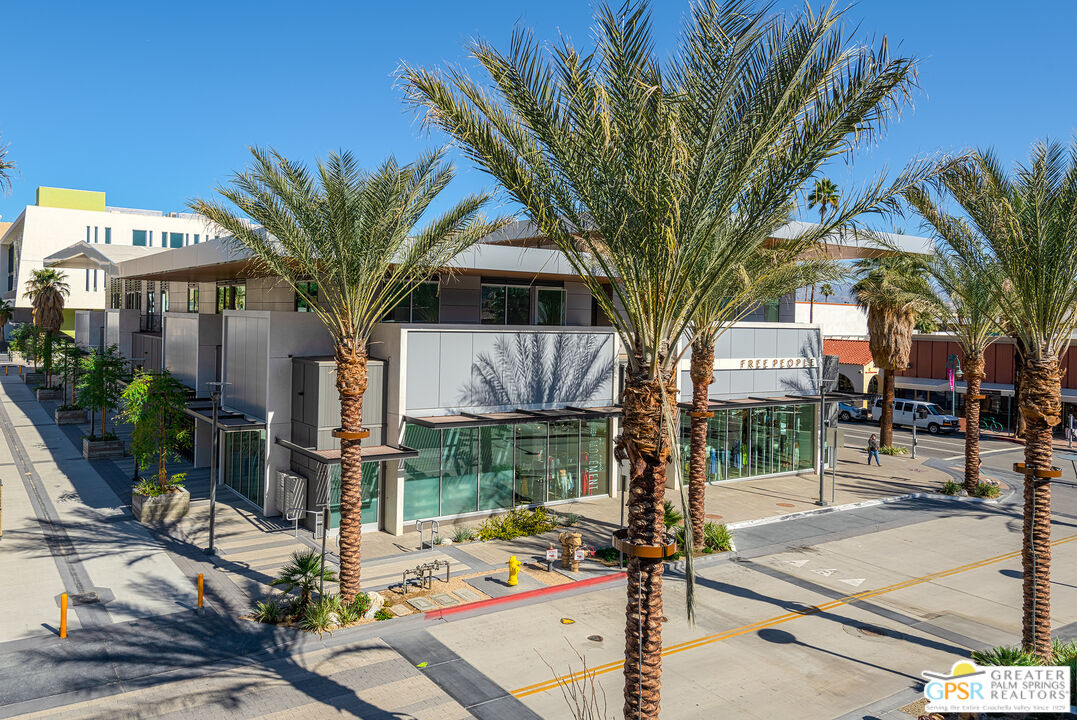175 N Palm Canyon Dr 215 — photo
