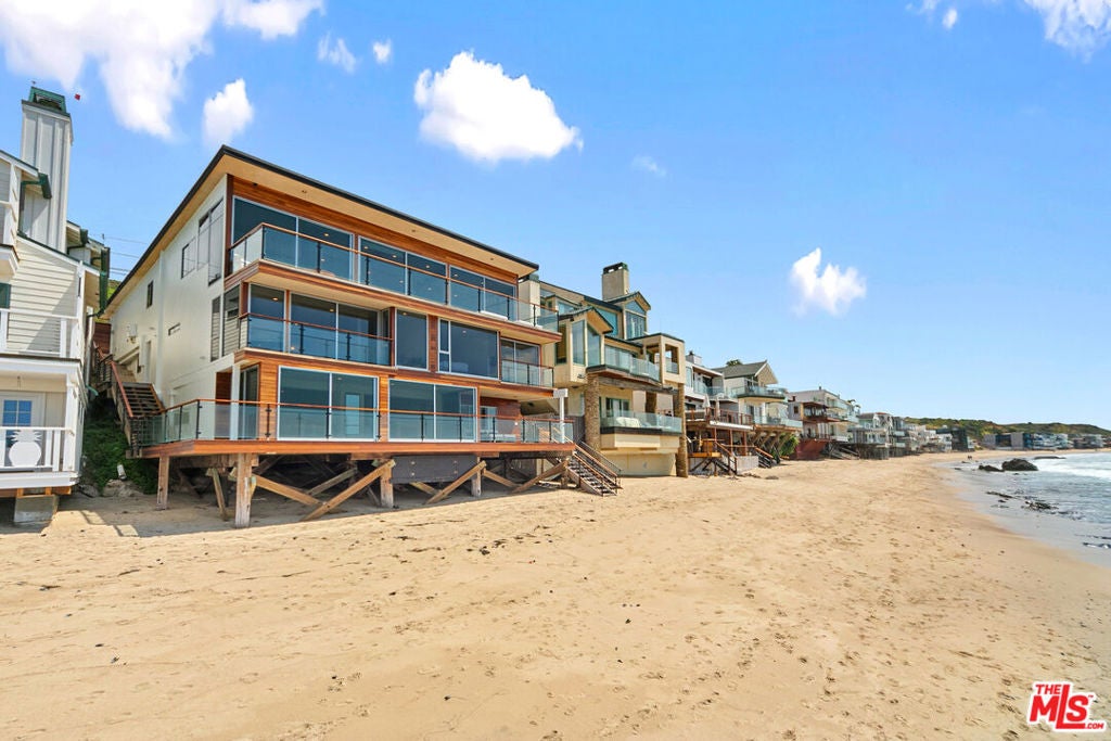24928 Malibu Road — photo