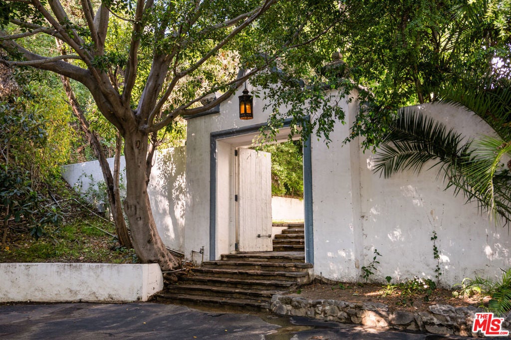 1196 Brooklawn Drive — photo