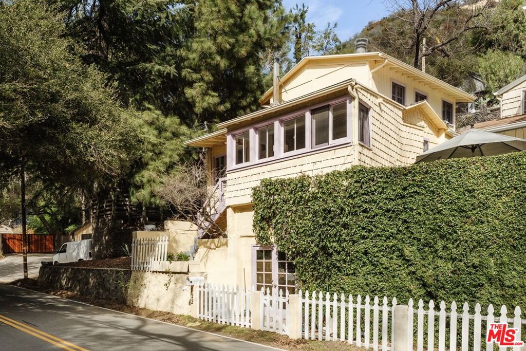 922 Old Topanga Canyon Road — photo