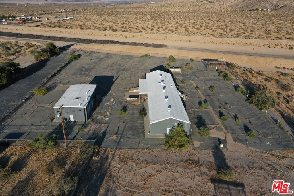 62147 Desert Air Road — photo