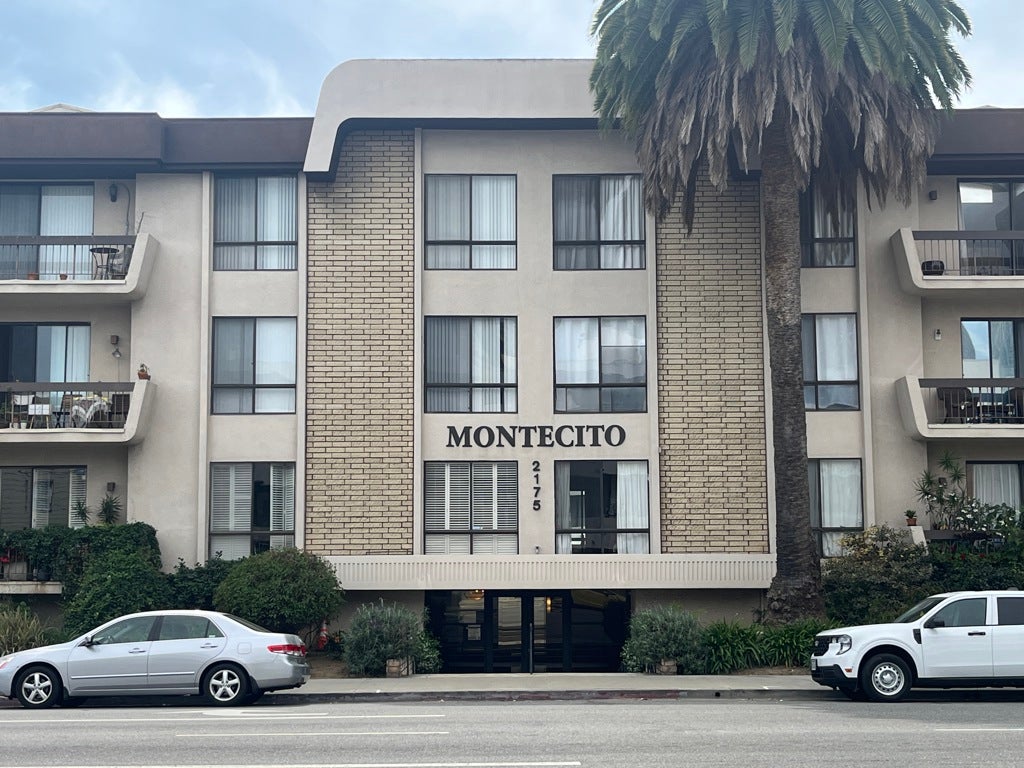 2175 S Beverly Glen Boulevard 201 — photo