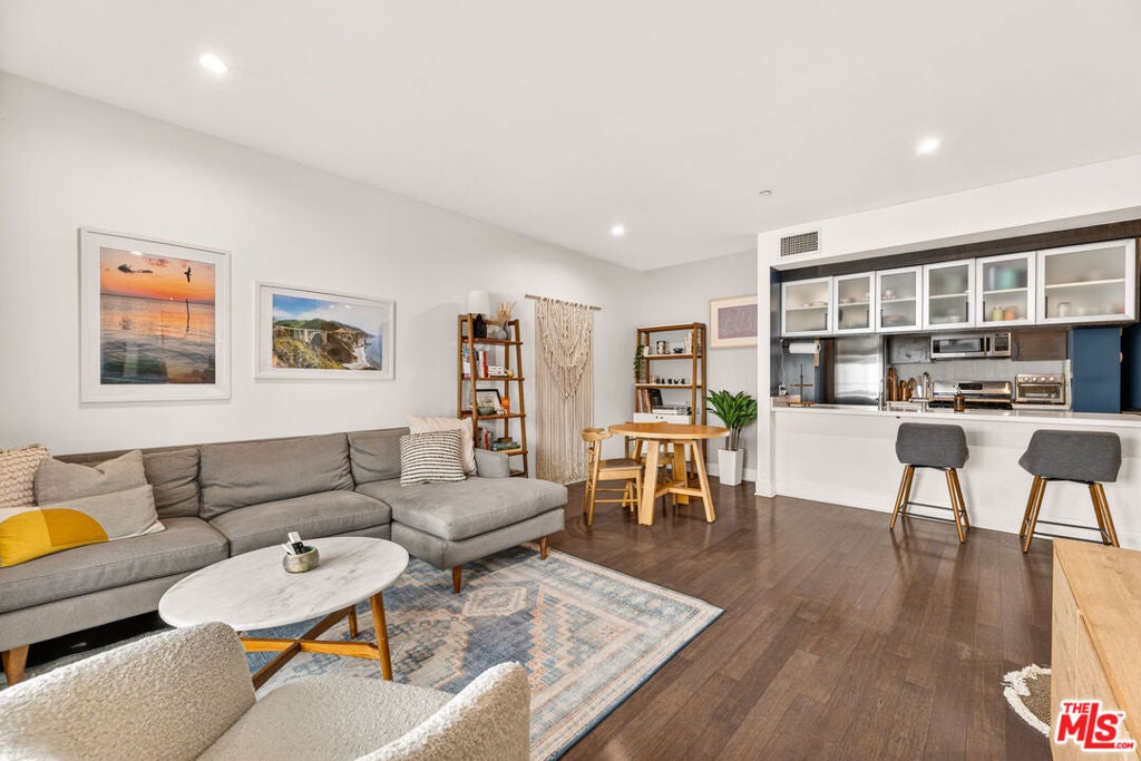 1700 Sawtelle Boulevard 208 — photo