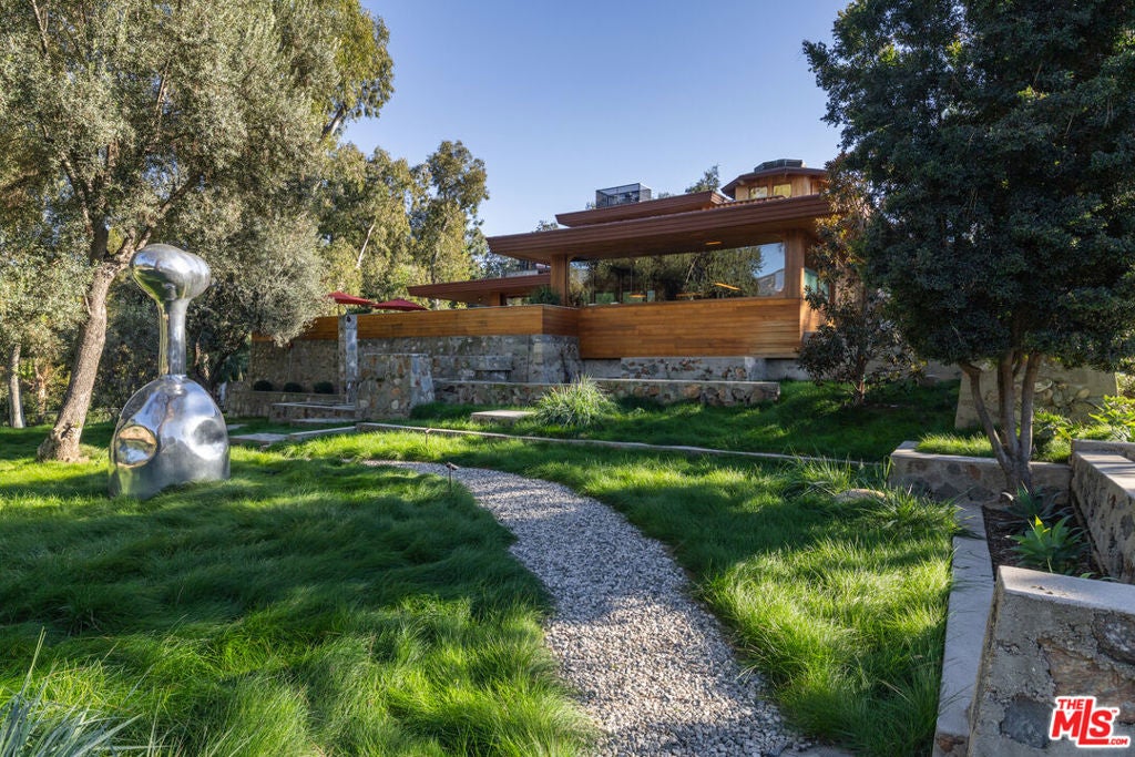 126 Summit Road — photo