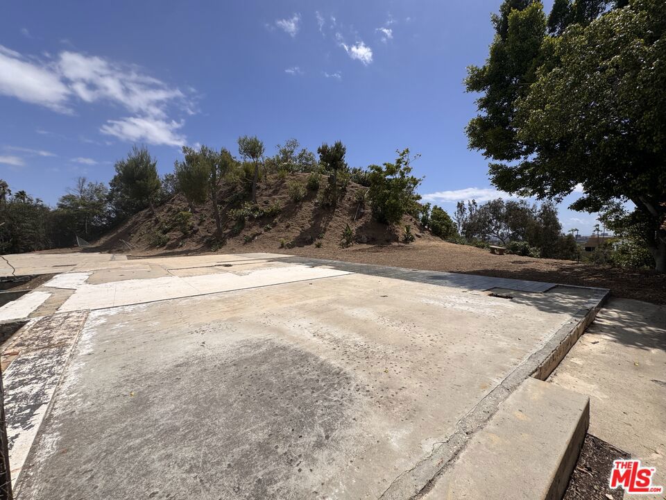 1309 Laurel Way — photo