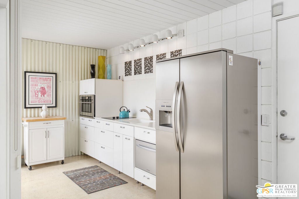 1111 E Palm Canyon Drive 350 — photo
