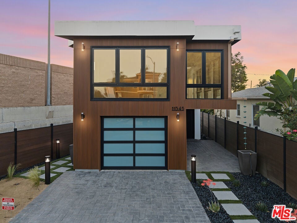 11345 Youngworth Street — photo