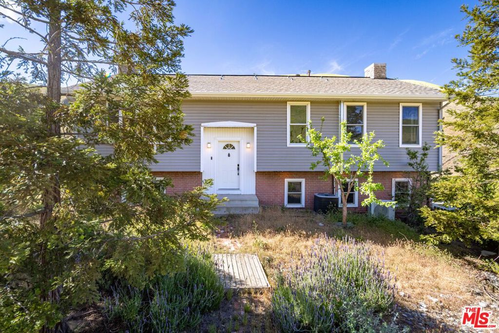 364 Lance Avenue — photo