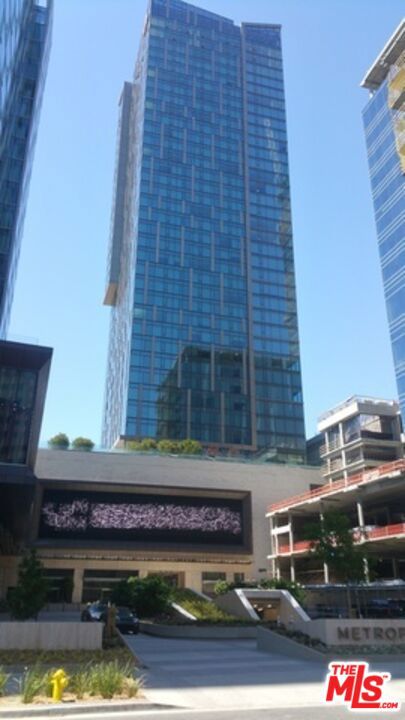 889 Francisco Street 2503 — photo