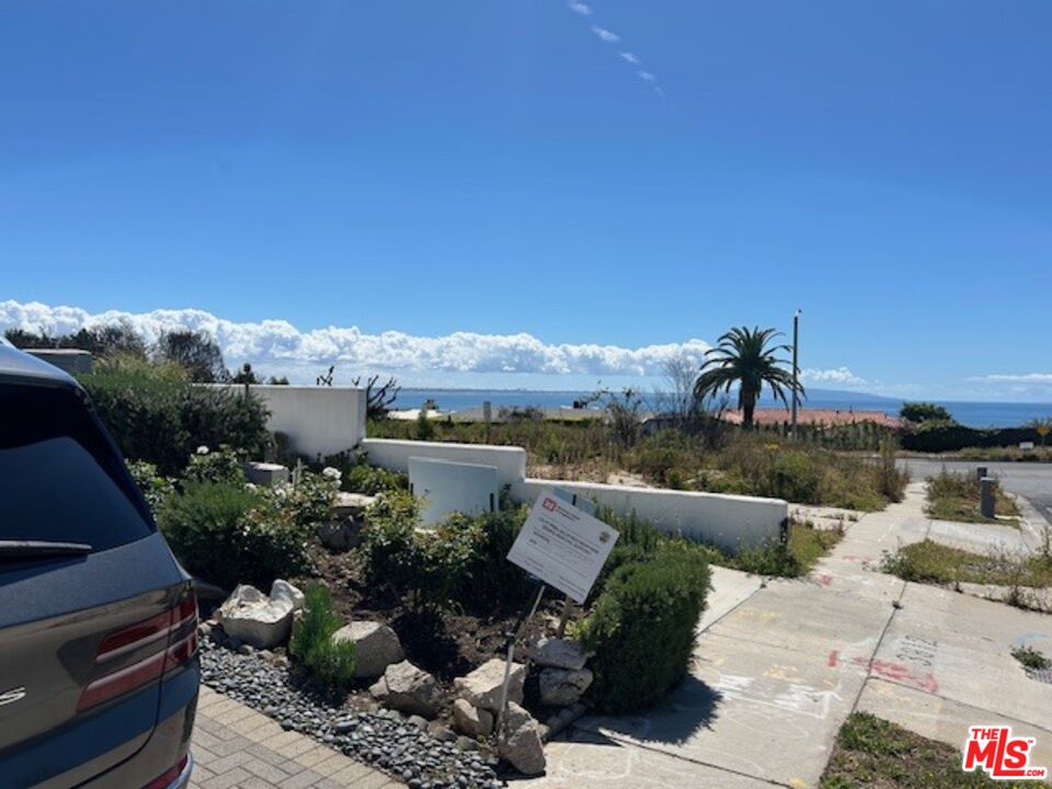 3908 Castlerock Rd — photo