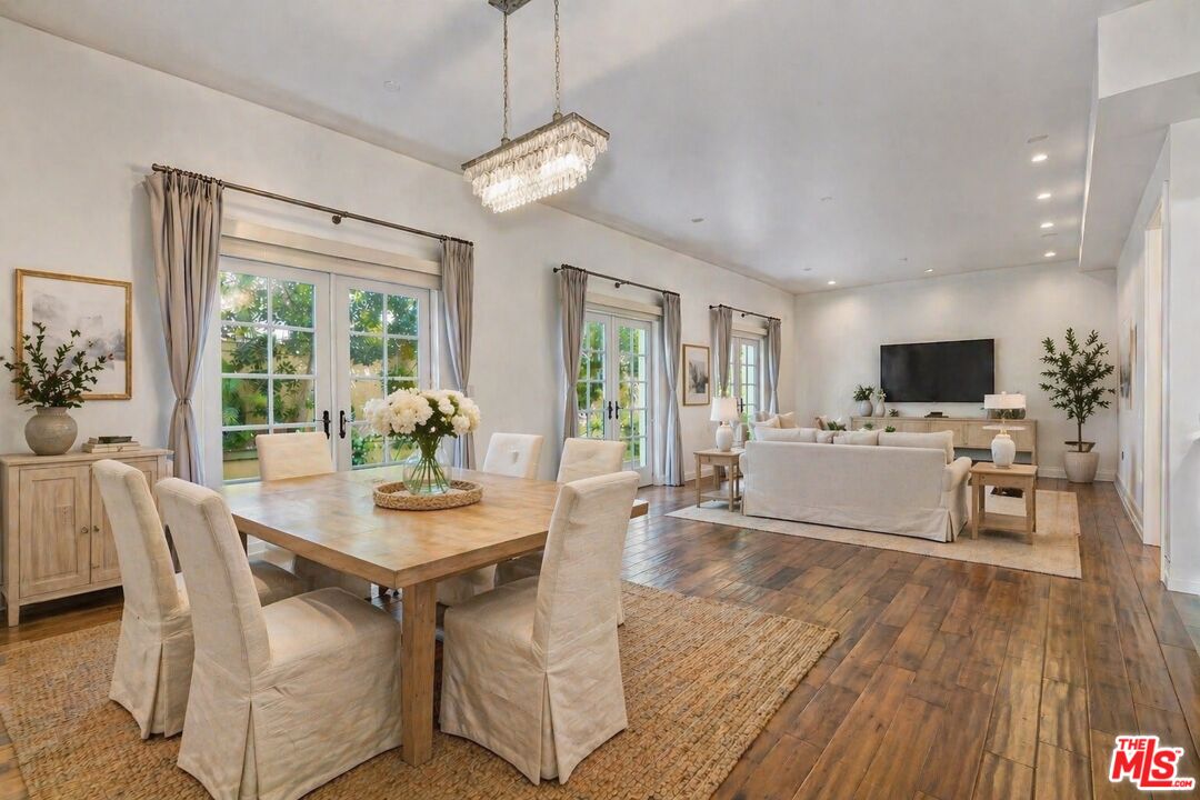 225 S Hamilton Dr Unit 106 — photo