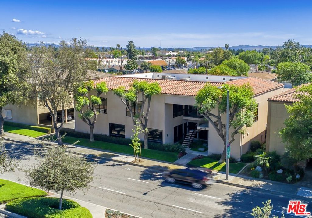 17722 Irvine Boulevard — photo