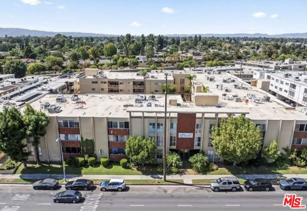6225 Coldwater Canyon Avenue 112 — photo