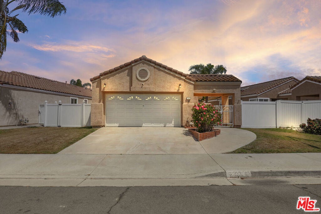 29886 Greens Court — photo