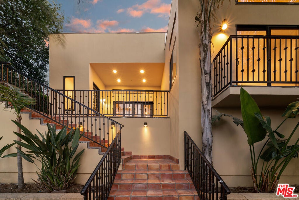 22202 Avenue San Luis — photo