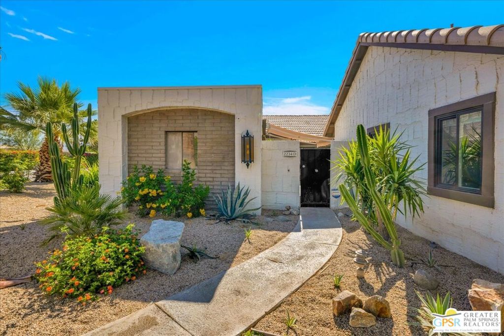 2234 S Linden Way D — photo