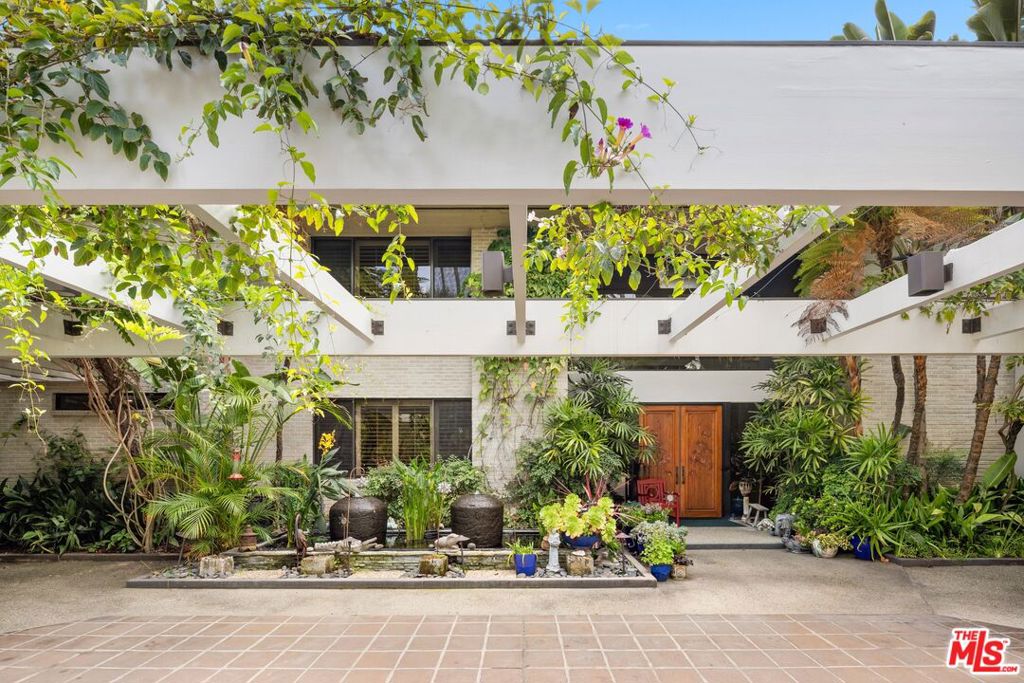 715 N Beverly Drive — photo