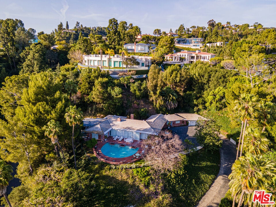 1114 Calle Vista Drive — photo