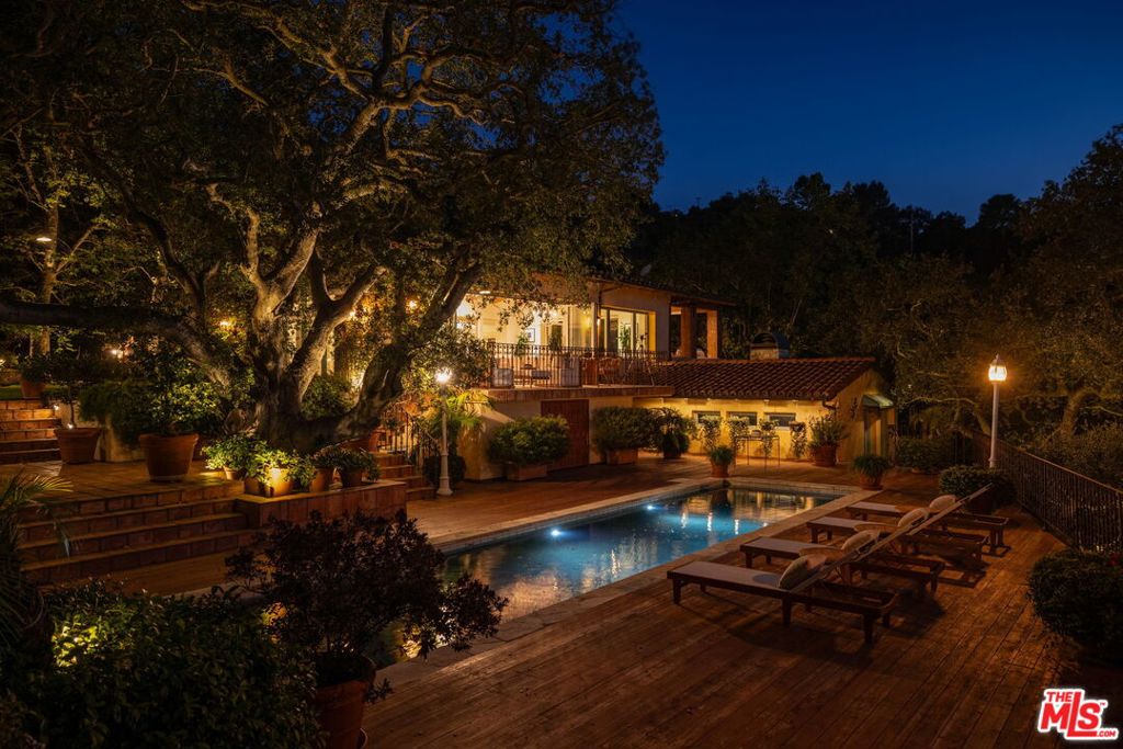 13341 Mulholland Drive — photo