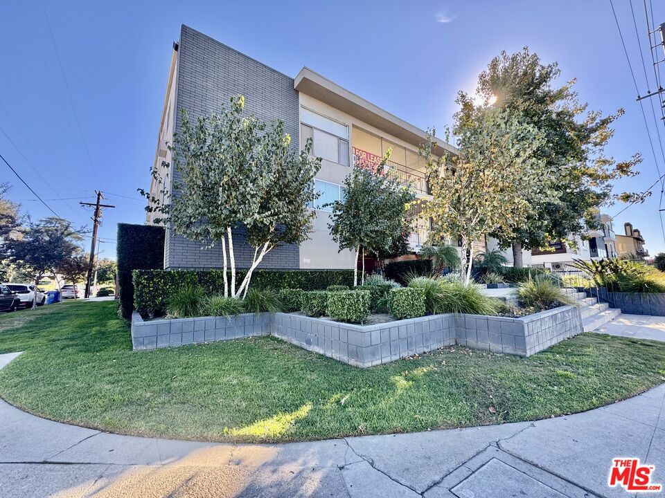 7524 Sepulveda Boulevard 207 — photo