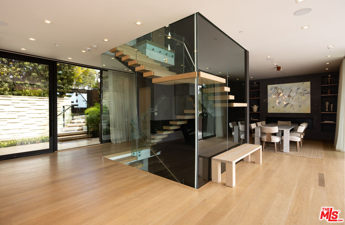 815 N Tigertail Rd, Los Angeles, CA 90049 — photo 3