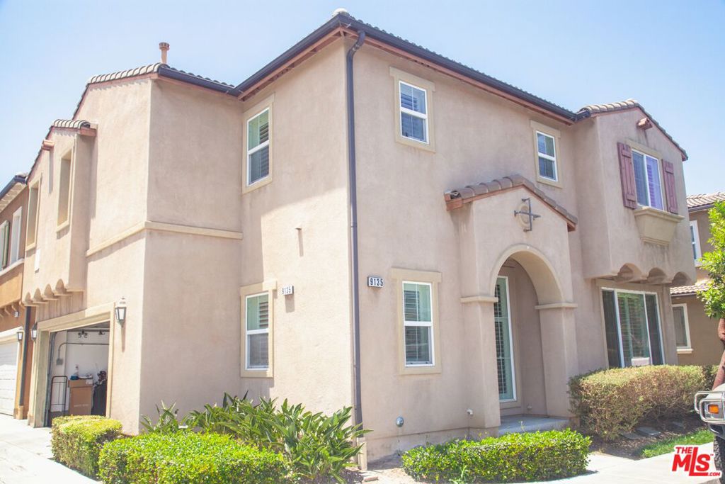 9135 S Cullen Way — photo