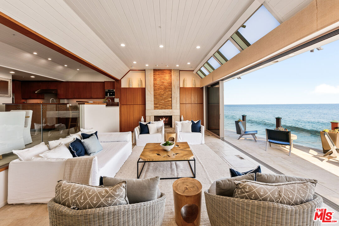27352 Pacific Coast Hwy — photo