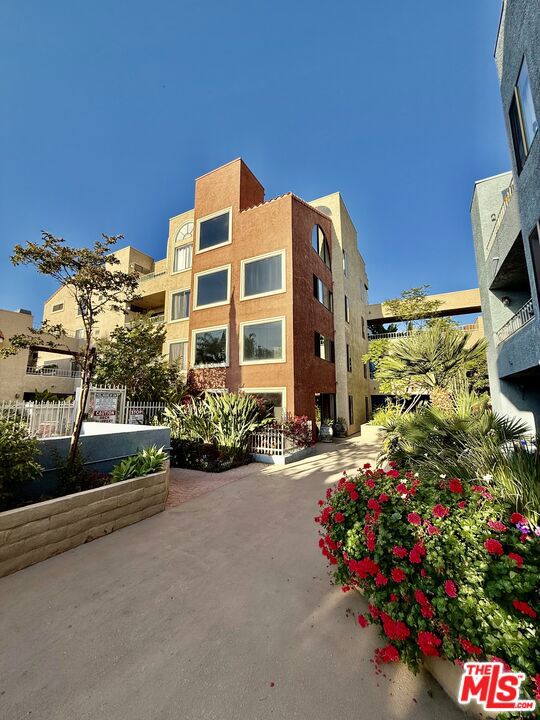 550 Orange Avenue 337 — photo