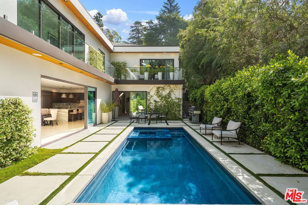 1884 Laurel Canyon Road — photo