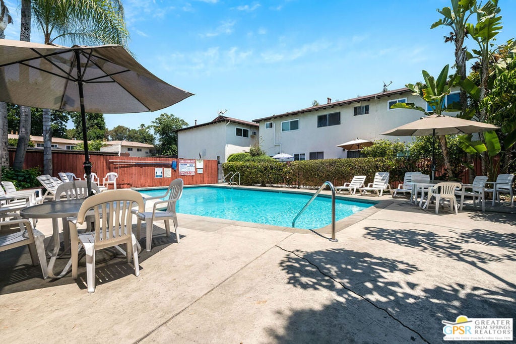 241 S Avenue 57 123 — photo