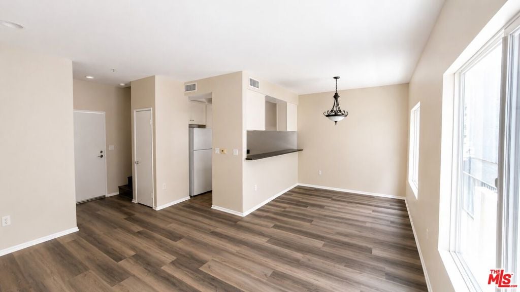 15200 Sherman Way 104 — photo