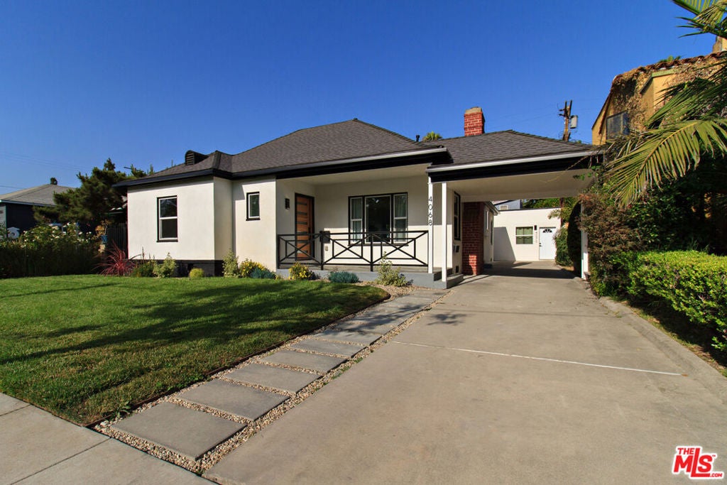4068 Sutro Avenue — photo