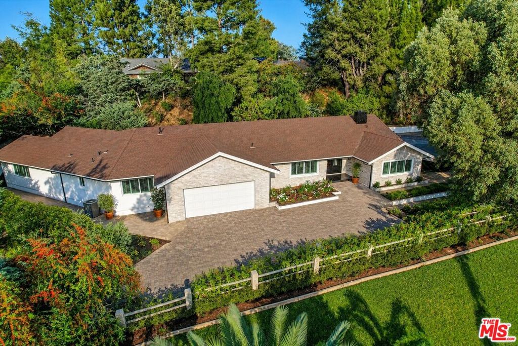 4732 Del Moreno Drive — photo