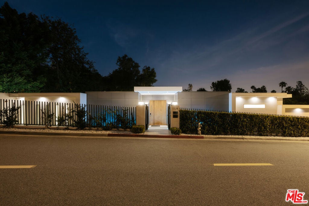 1124 Summit Drive — photo