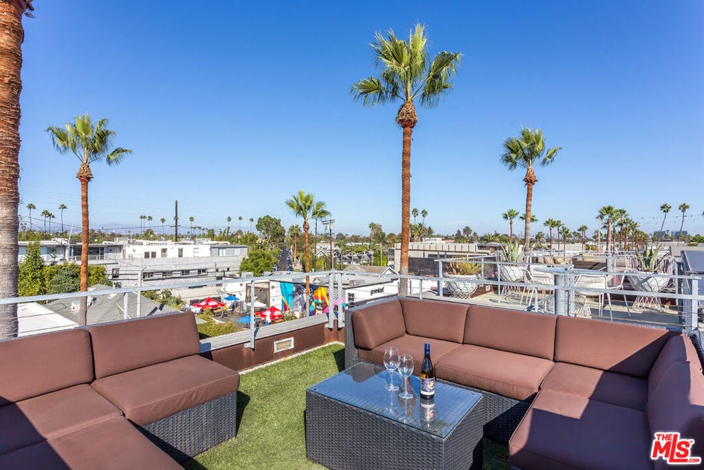 1212 Abbot Kinney Boulevard 1 — photo