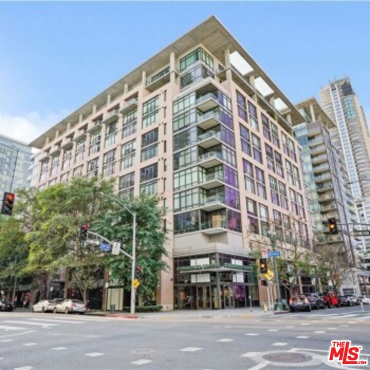 1111 S Grand Avenue 804 — photo