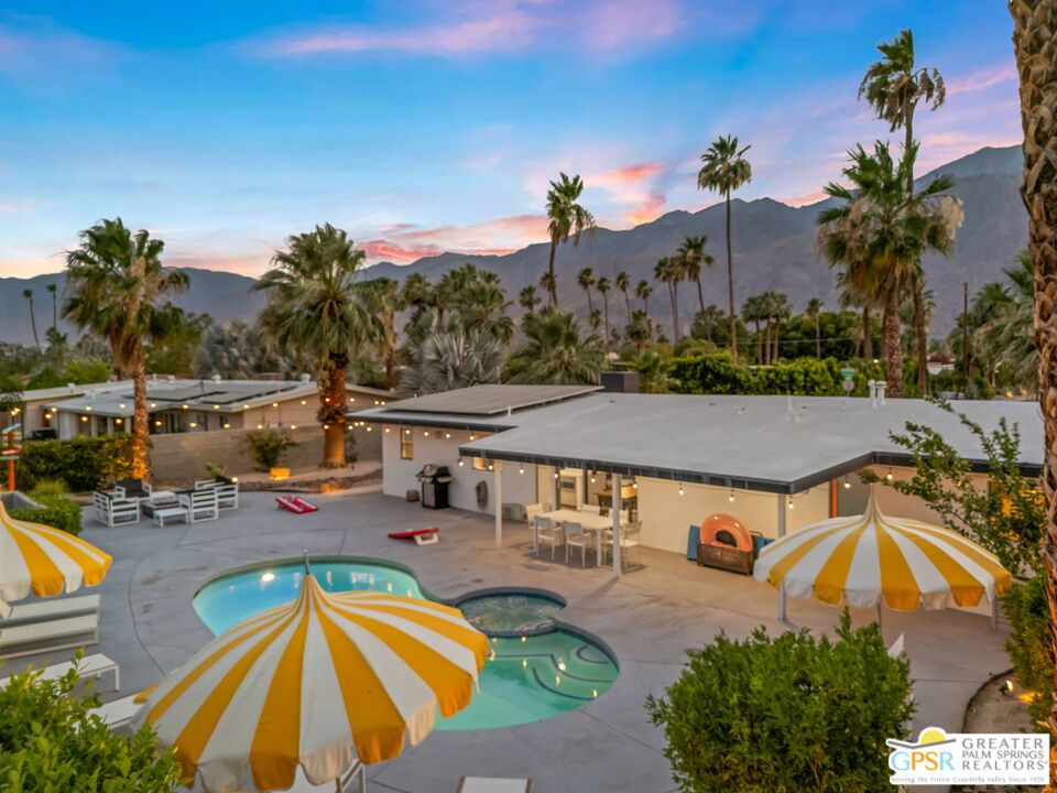 242 Cerritos Drive — photo