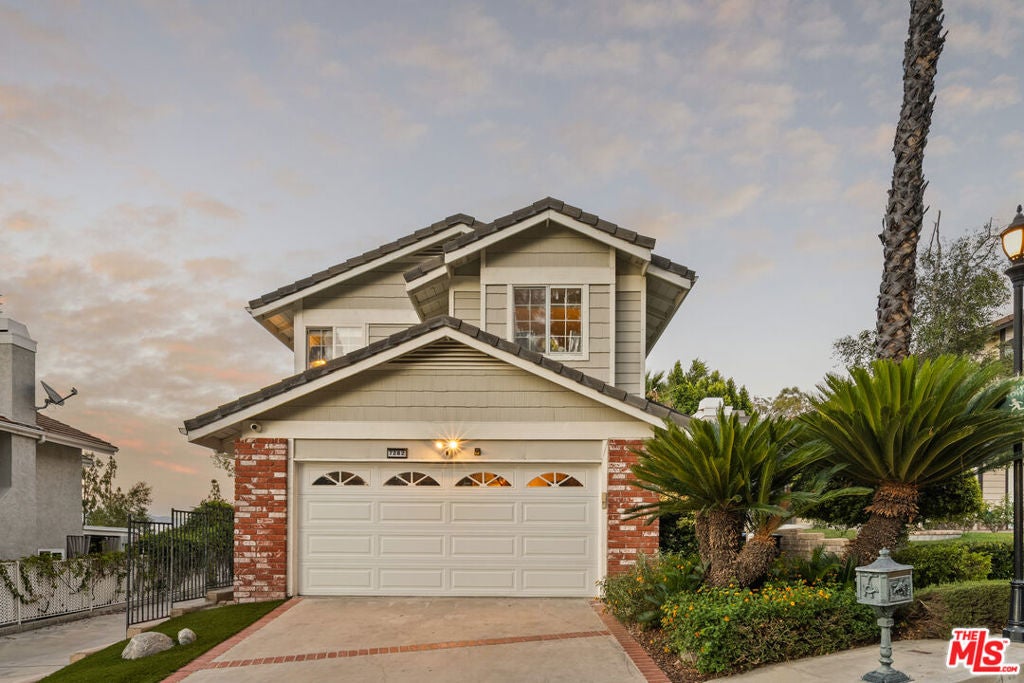 7282 Woodvale Court — photo