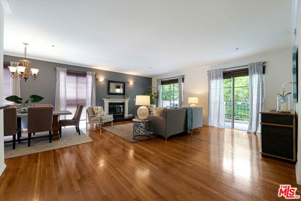 1401 S Bentley Avenue 202 — photo