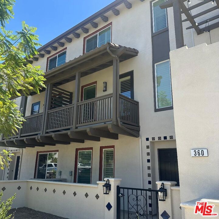 358 Serra Street — photo