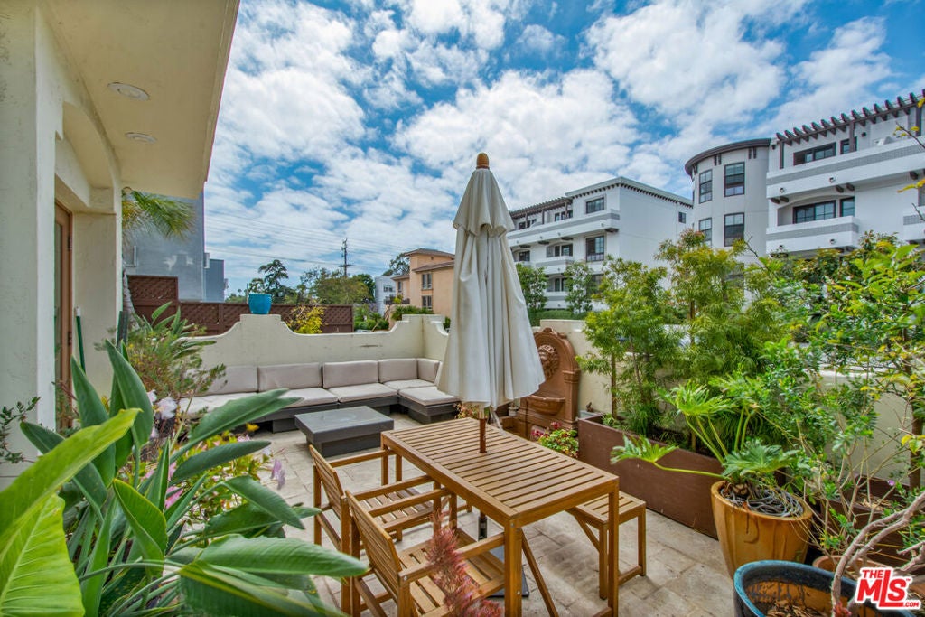 11838 Kiowa Avenue 101 — photo