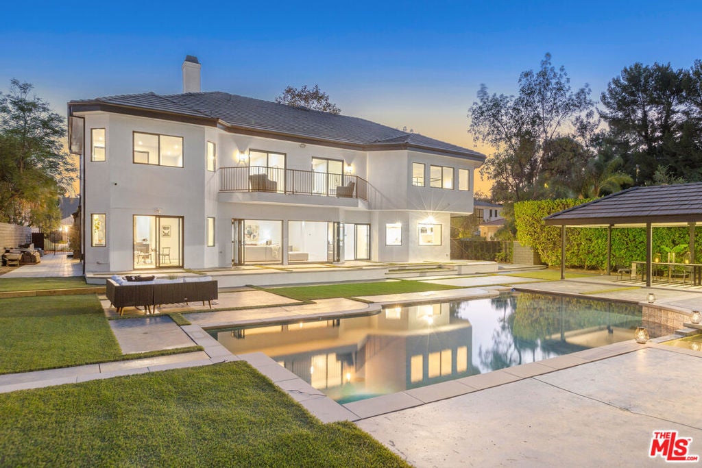 4256 Tarzana Estates Drive — photo