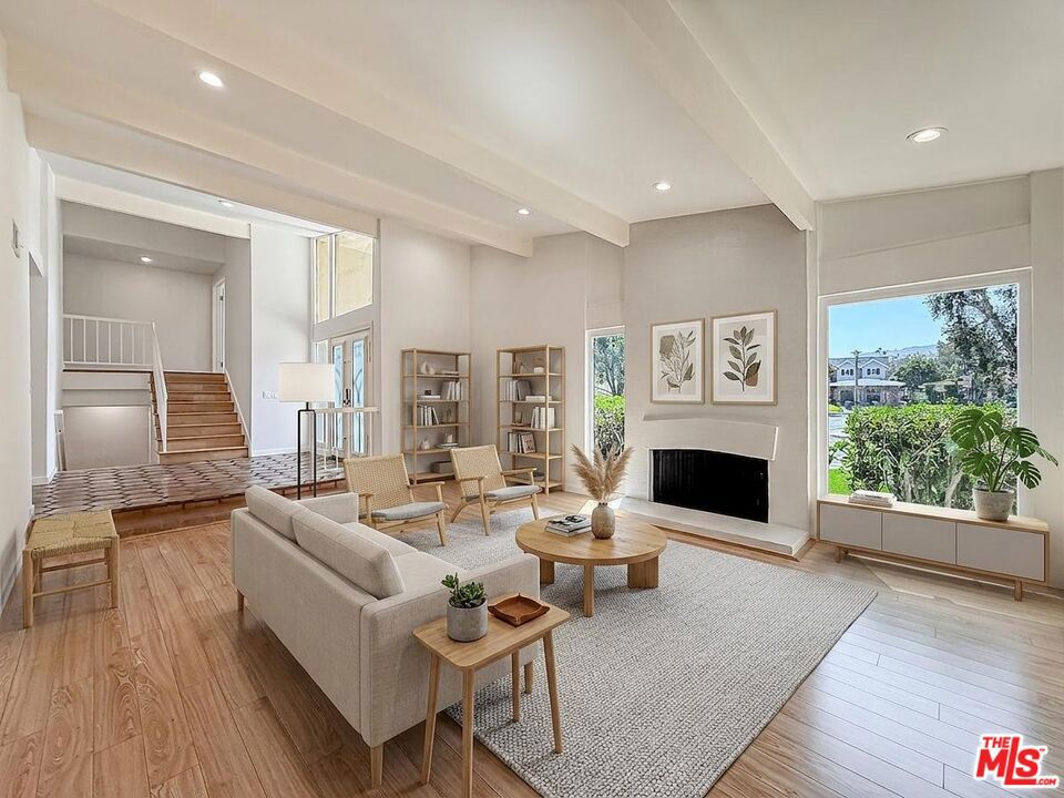 4117 Ellenita Avenue — photo