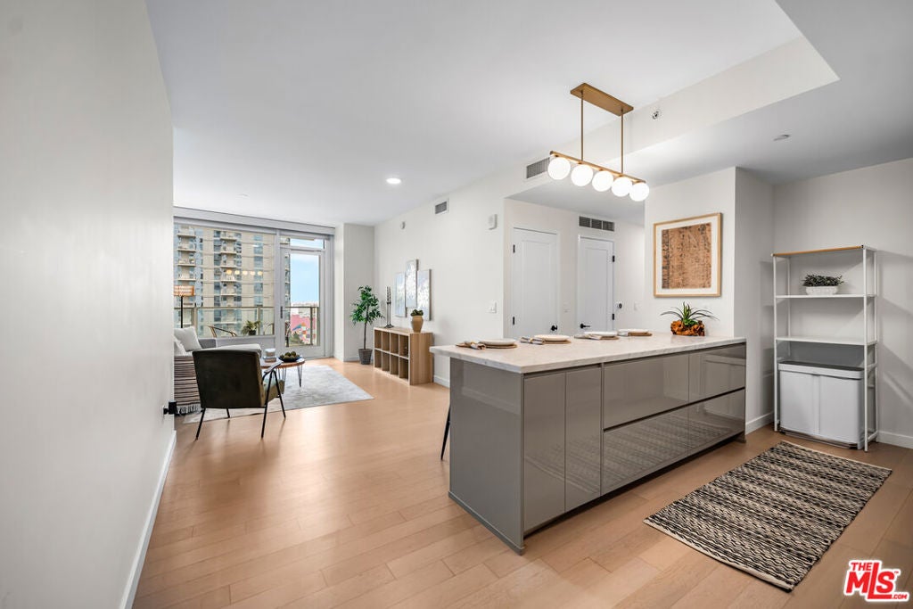 1050 S Grand Avenue 1303 — photo
