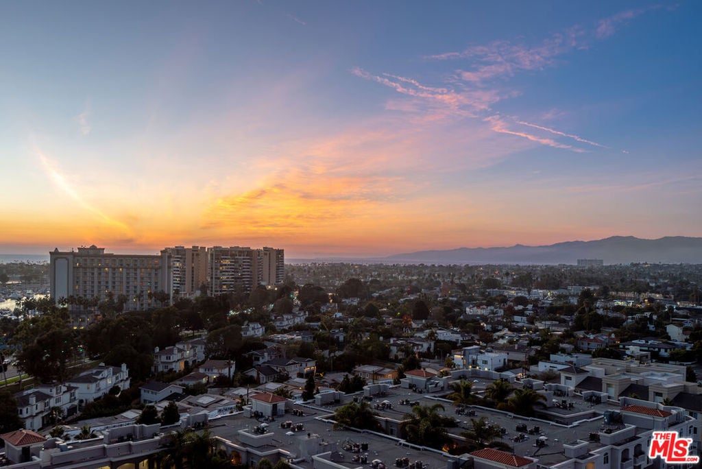 13700 Marina Pointe Drive 1520 — photo