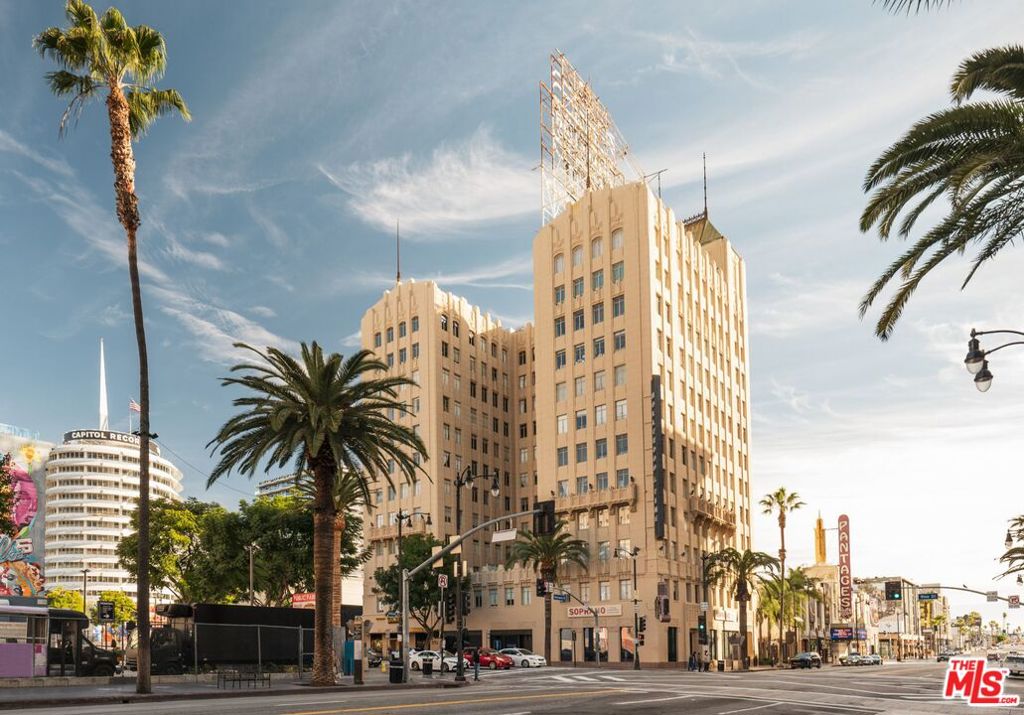 6253 Hollywood Boulevard 402 — photo